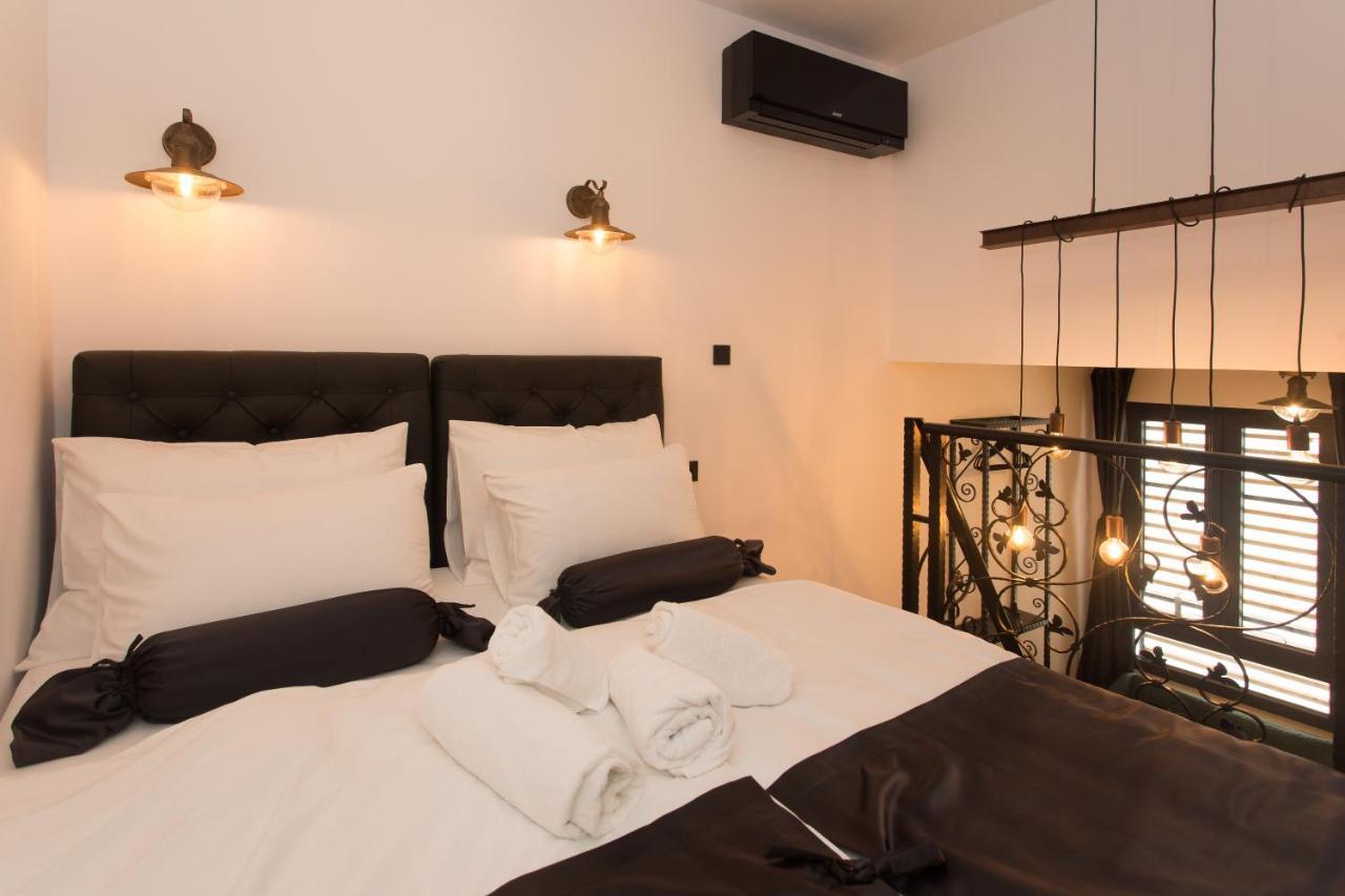 Amaizing Apartment Near Airport Каштель-Штафилич Экстерьер фото